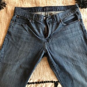 Lucky Brand 221 Vintage Straight Jeans 32x34